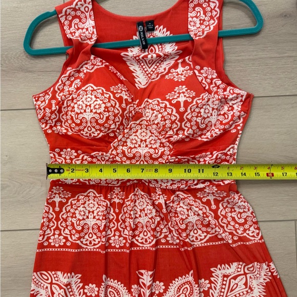 Milano Red-ish Orange and White Maxi Dress Size M - Picture 7 of 8